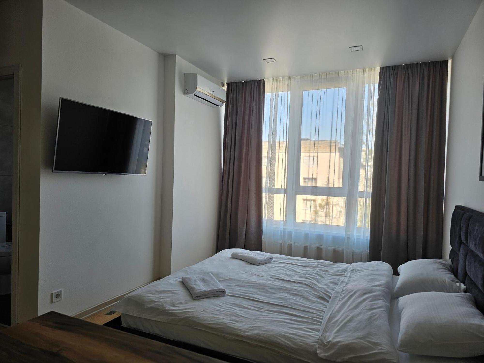 קייב Nyvky Like Home - Studio - Apt 35 מראה חיצוני תמונה